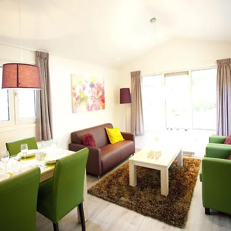 Elegant 25 Km Amsterdam Шале Велсен-Зёйд